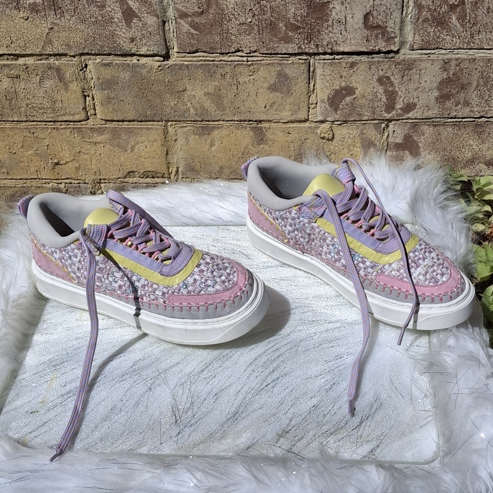 Steve Madden Charly Girl Youth Woven Multi Pastel Lace-Up Sneakers   Kids Size 4 - Picture 7 of 16